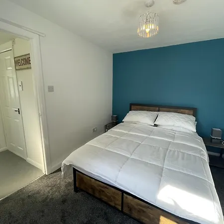 Serene Countryside Escape With Parking Apartment Bristol