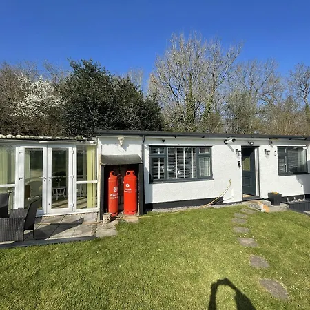 Serene Countryside Escape With Parking Apartment Bristol