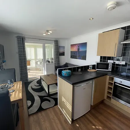 Serene Countryside Escape With Parking * Bristol