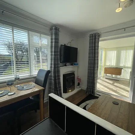 Lejlighed Serene Countryside Escape With Parking *